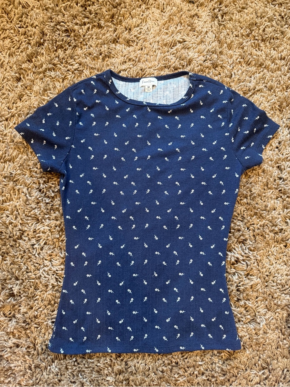 Faded Rose Navy Floral Baby Tee Sz M